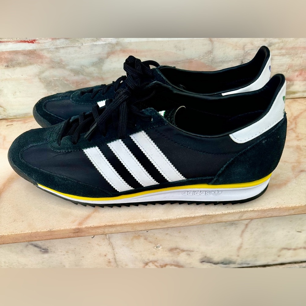 Adidas SL72 black worn once in excellent condition size 11us . Without box